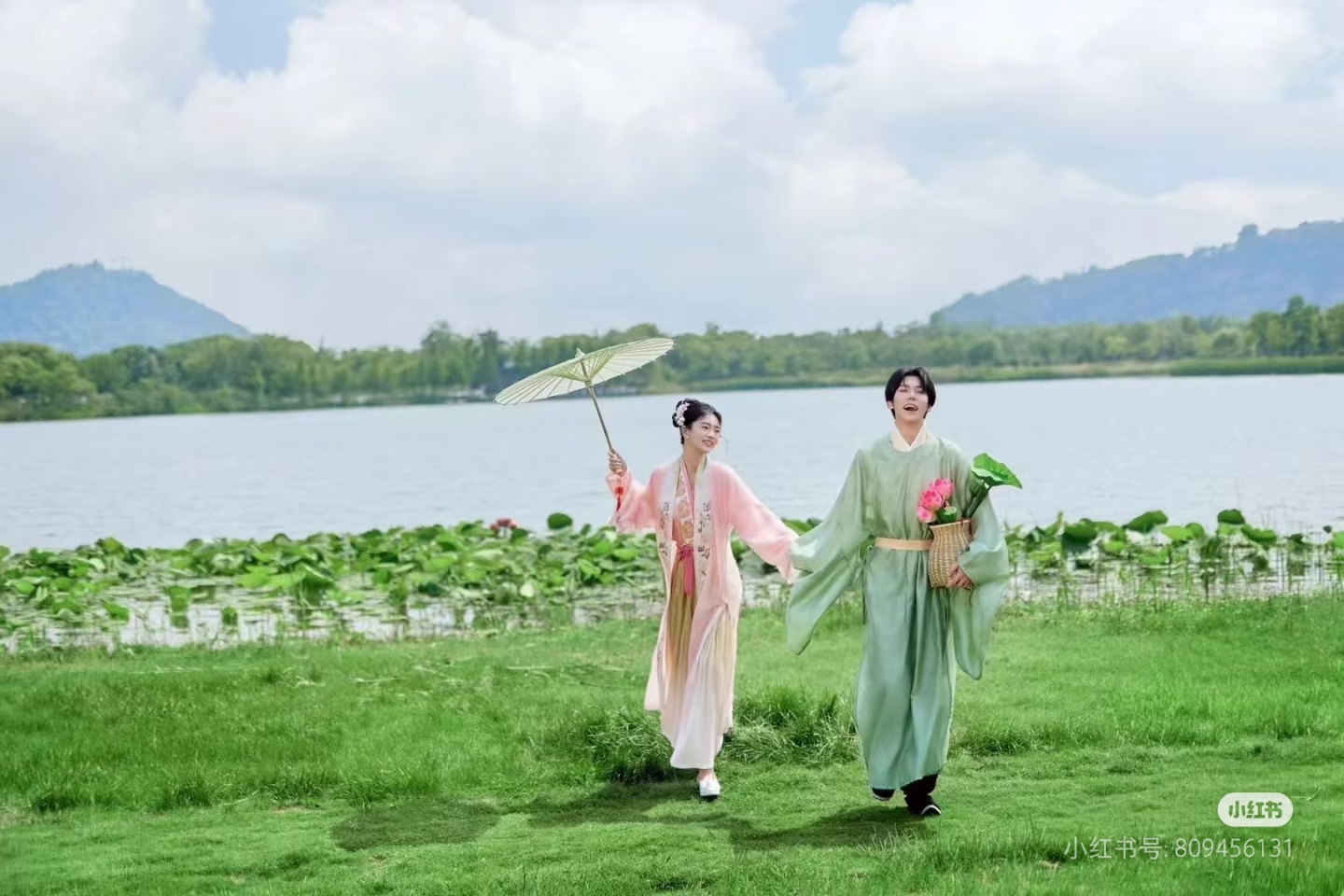 古装 荷花