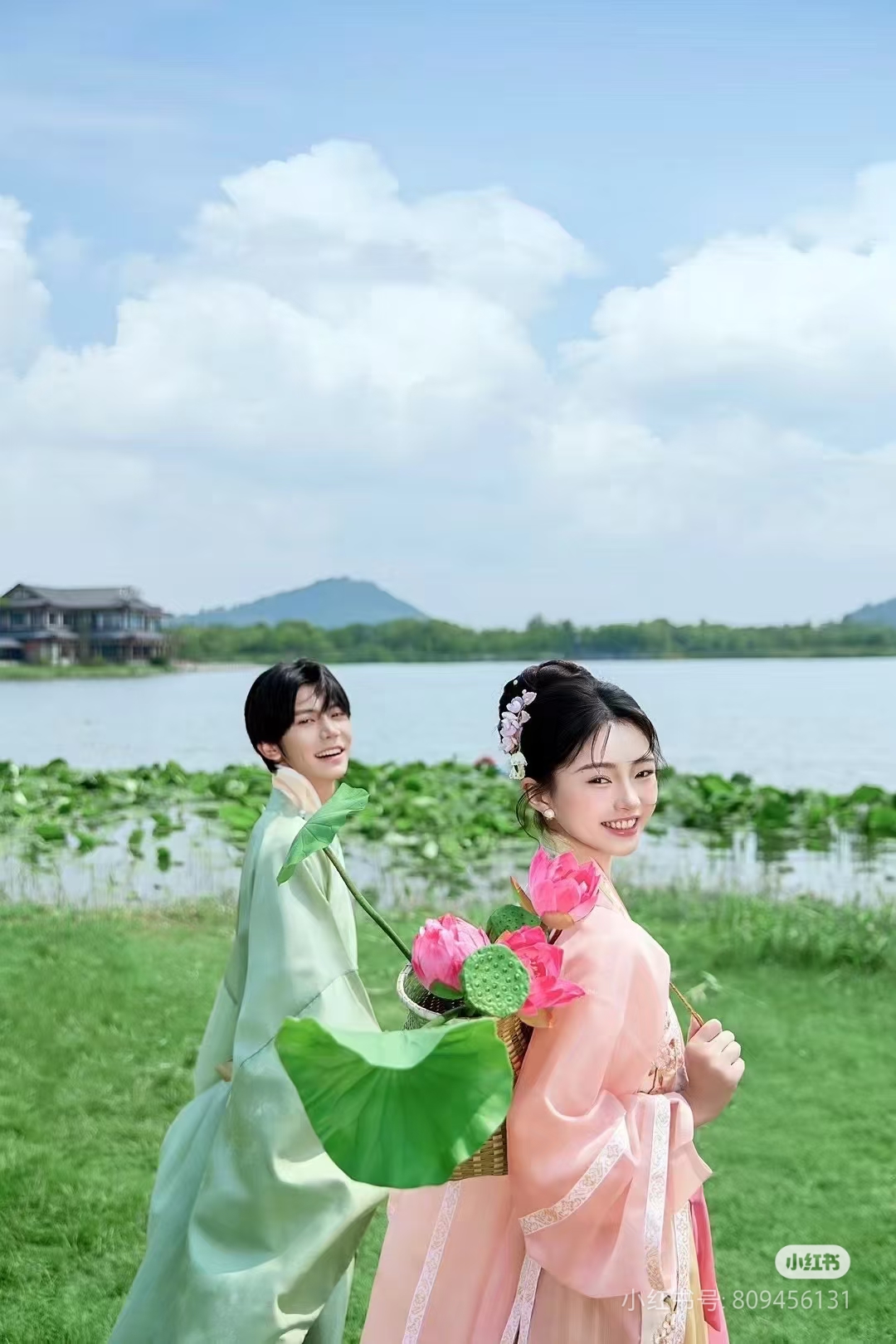 古装 荷花