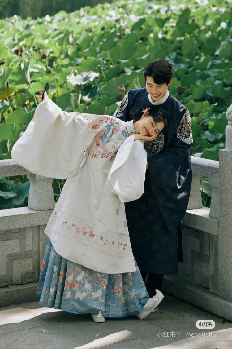 古装 荷花