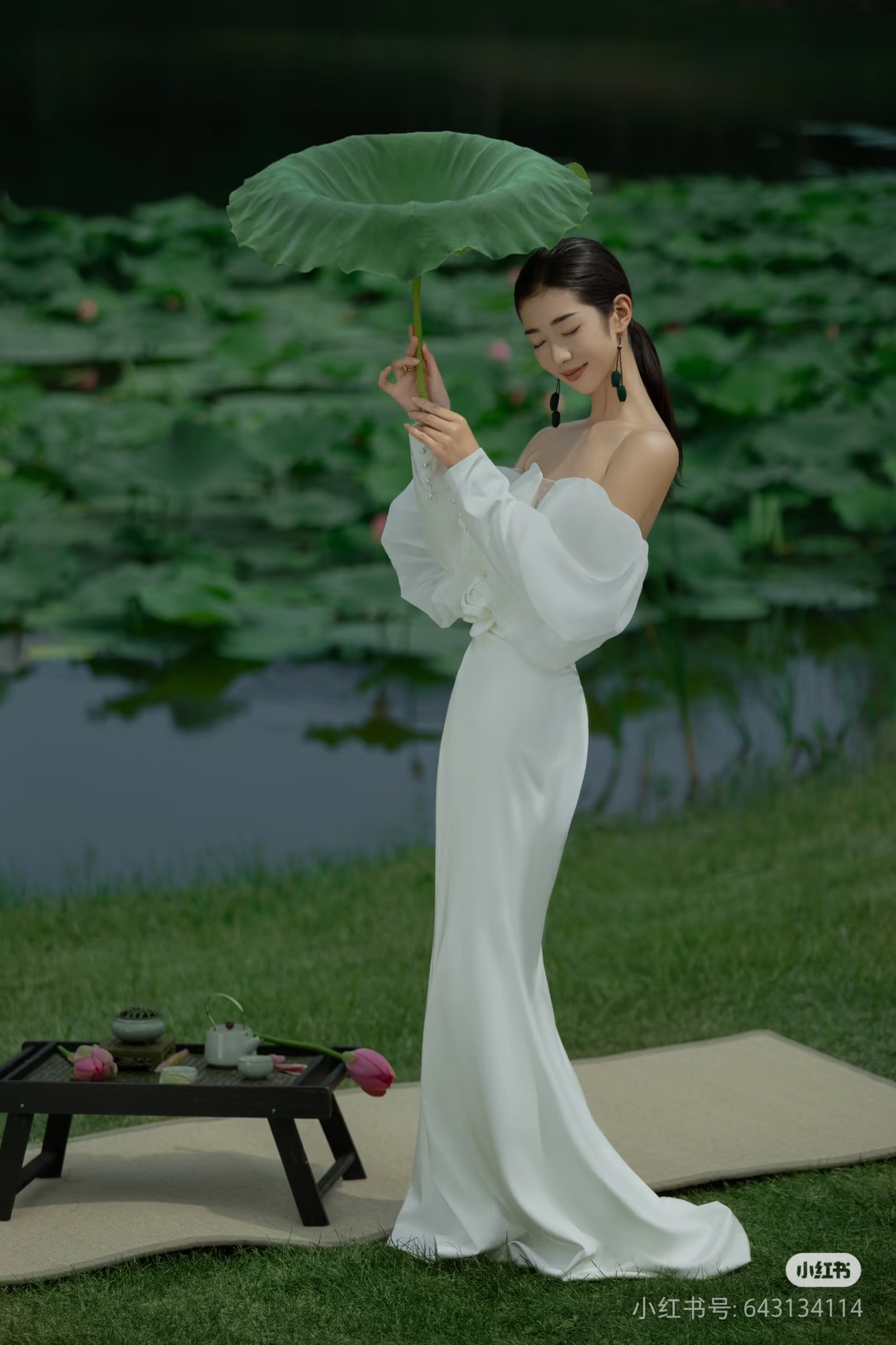 素材 荷花婚纱